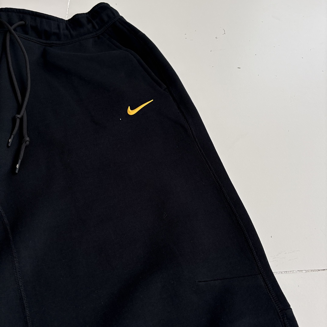 Nike Tech Fleece Tracksuit (Black) - Image 3