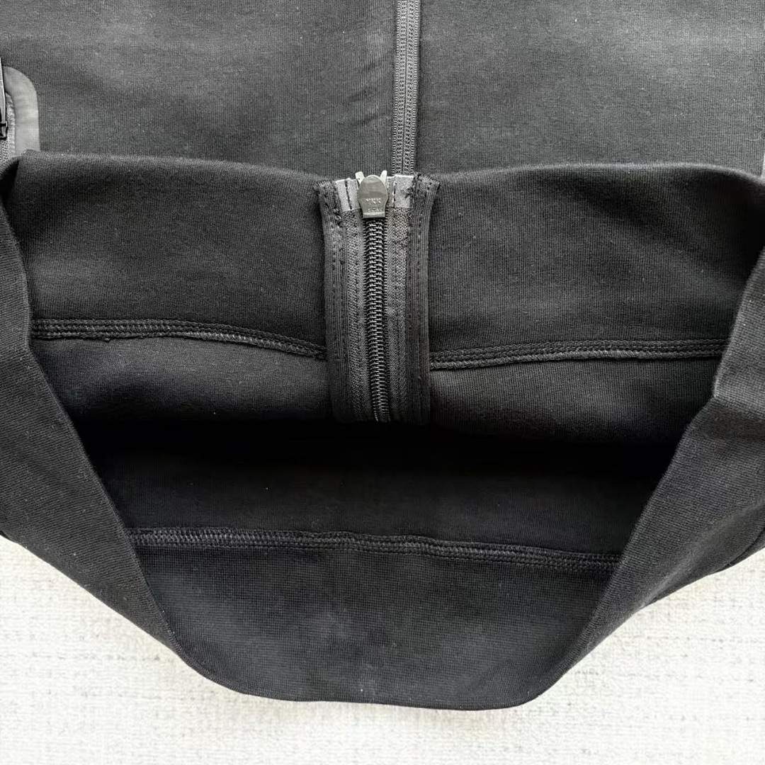 Nike Tech Fleece Tracksuit (Black) - Image 23