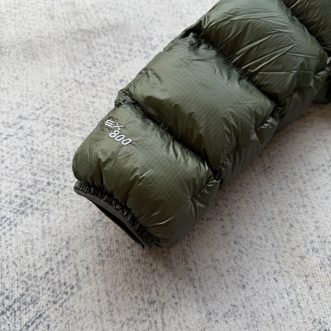 Montbell Green Puff Jacket - Image 18