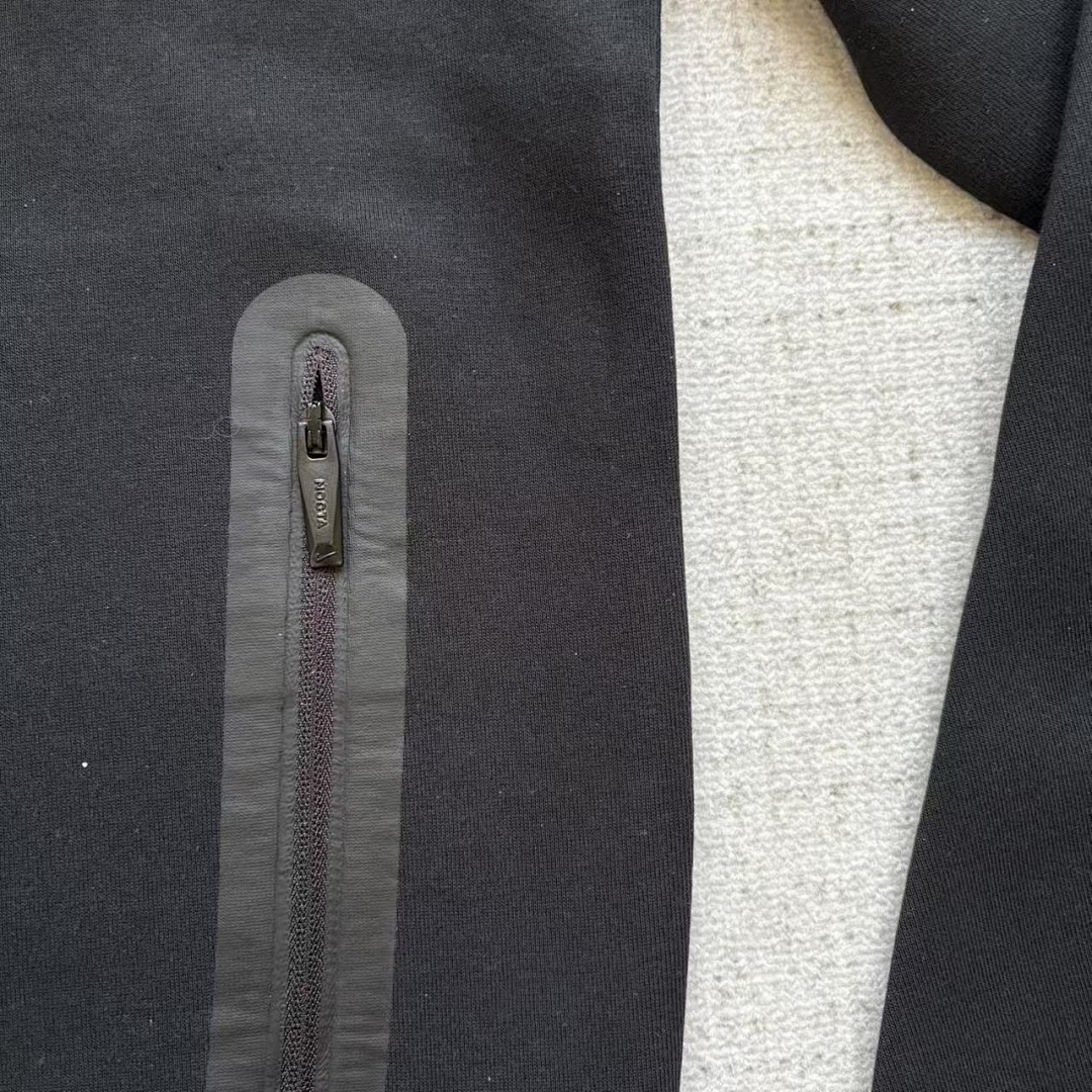 Nike Tech Fleece Tracksuit (Black) - Image 24