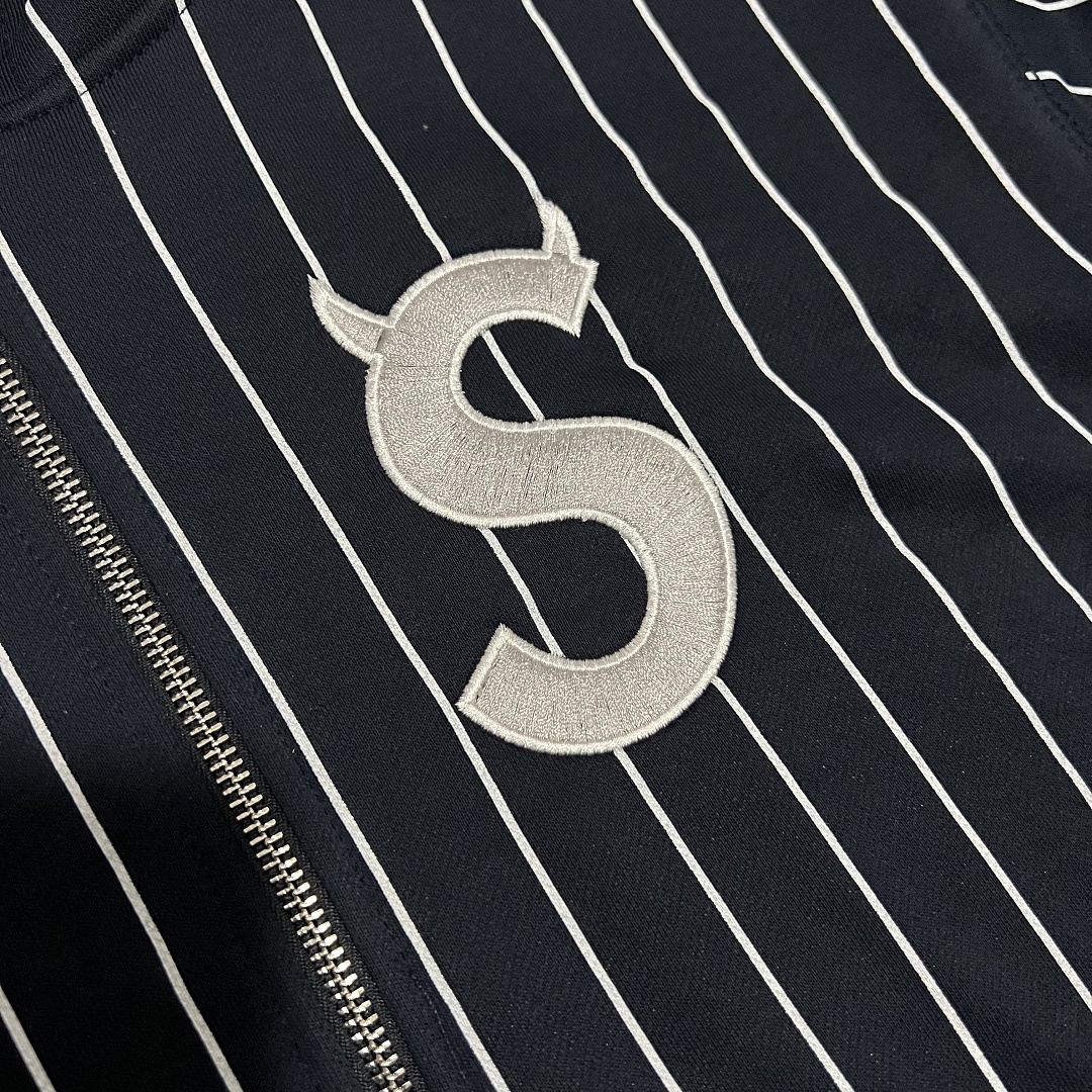 Supreme White Line Hoodie - Image 9