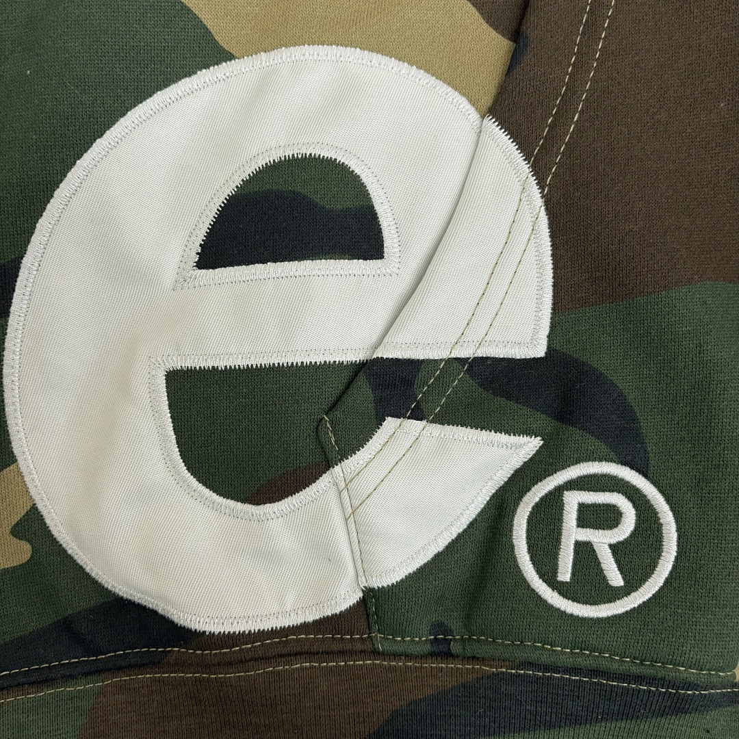 Supreme Big Logo Hoodie - Image 3