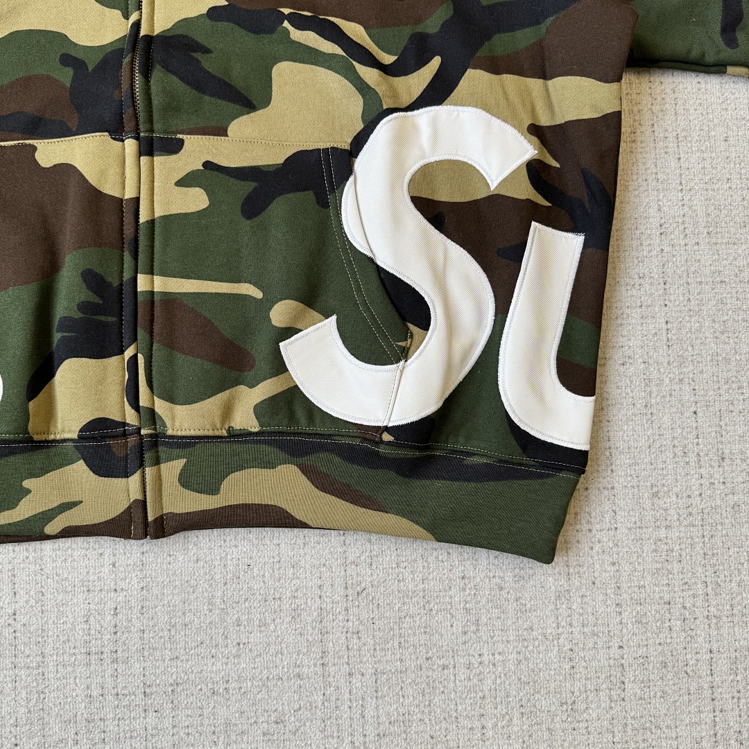 Supreme Big Logo Hoodie - Image 13
