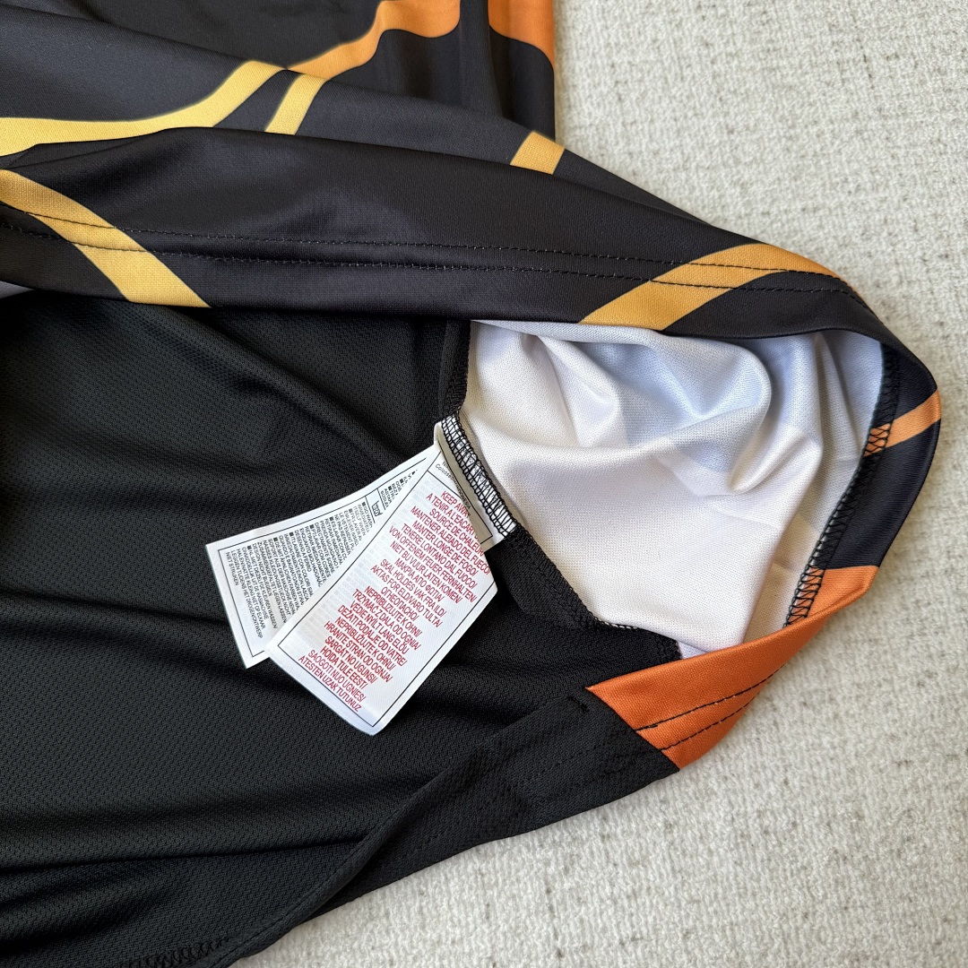 Nike Tn Jersey (Black And Gold) - Image 7