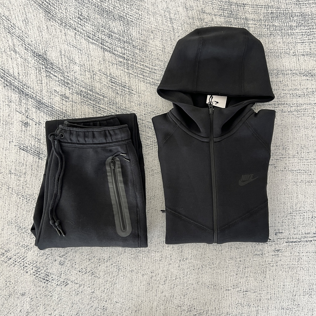 Nike Tech Fleece Classic Baggy Tracksuit - Image 15
