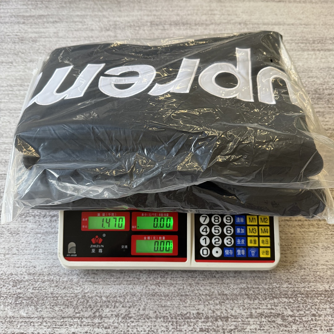 Supreme Satin Applique Tracksuit - Image 34