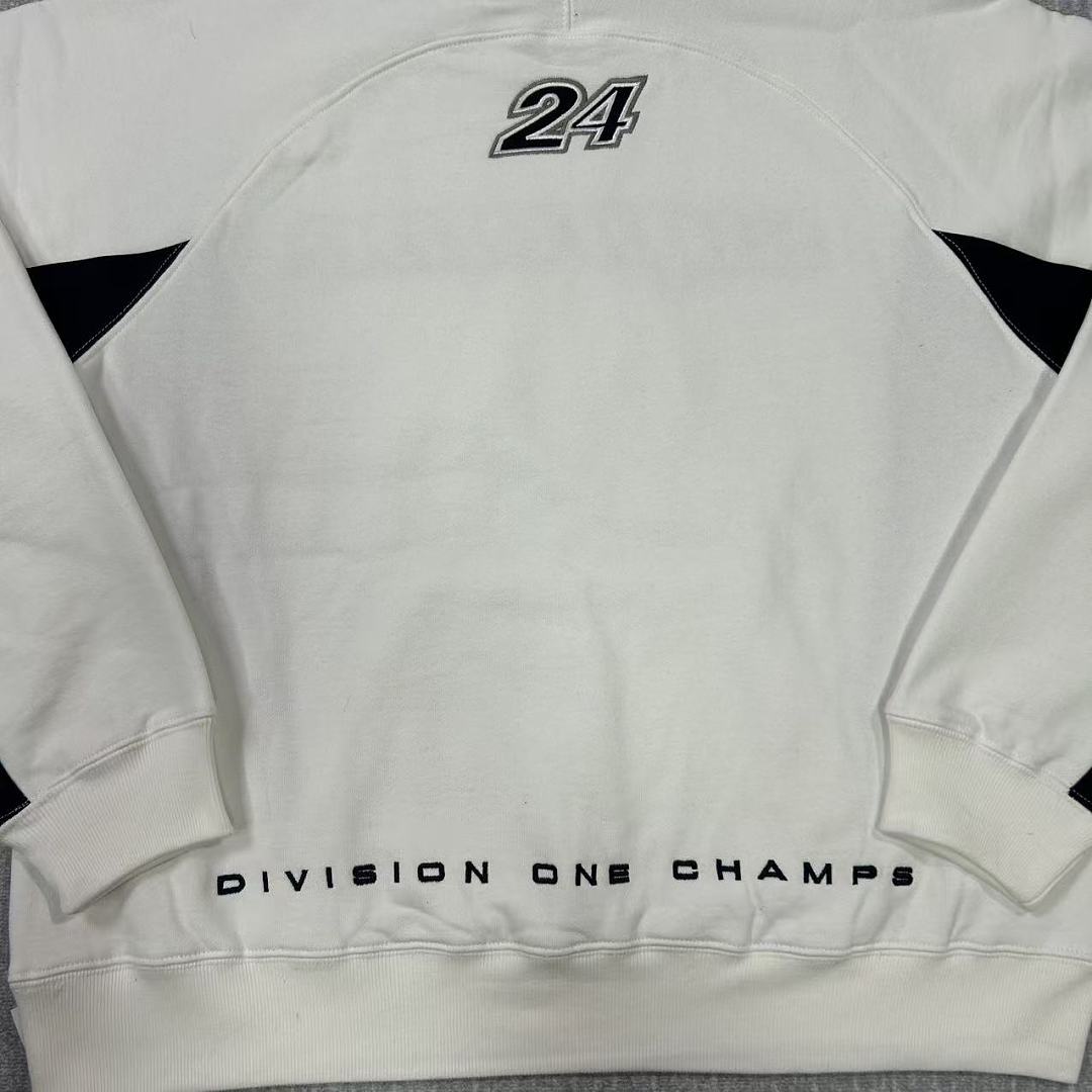 Supreme White Logo Tracksuit - Image 7