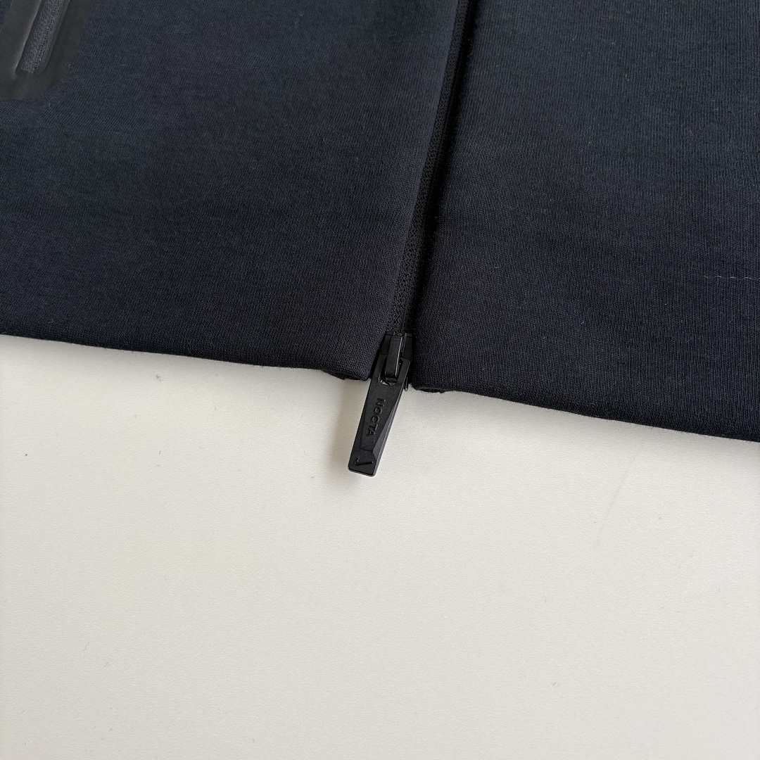 Nike Tech Fleece Tracksuit (Black) - Image 15