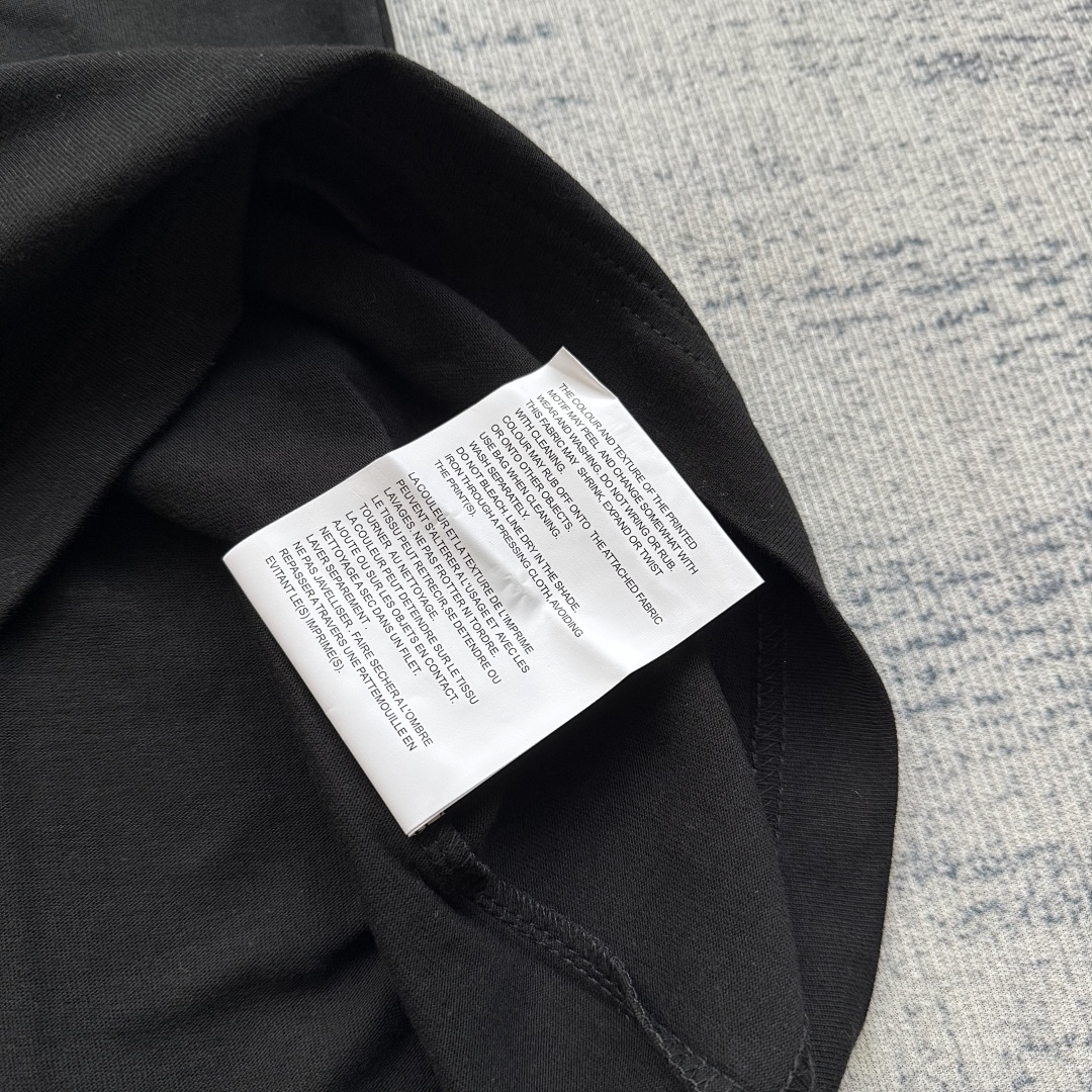 Comme des Garcons T-shirt - Image 12