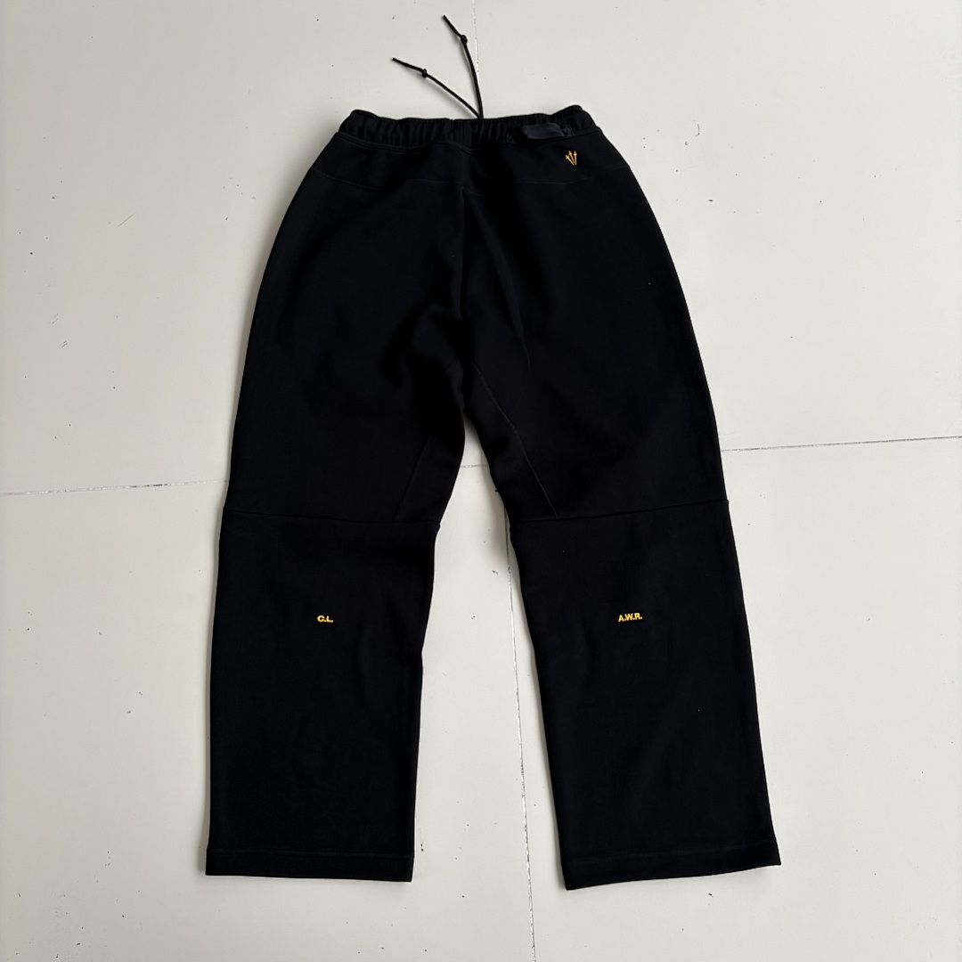 Nike Tech Fleece Tracksuit (Black) - Image 2