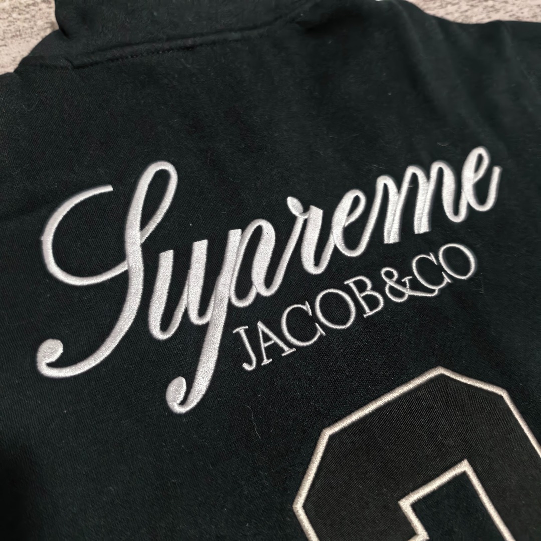 Supreme hoodie - Image 10