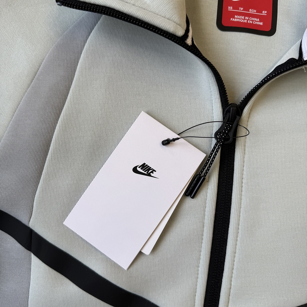 Nike New Tech Fleece (Grey) - Image 10