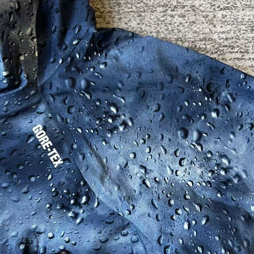 Palace GORE-TEX Palex Jacket - Image 13