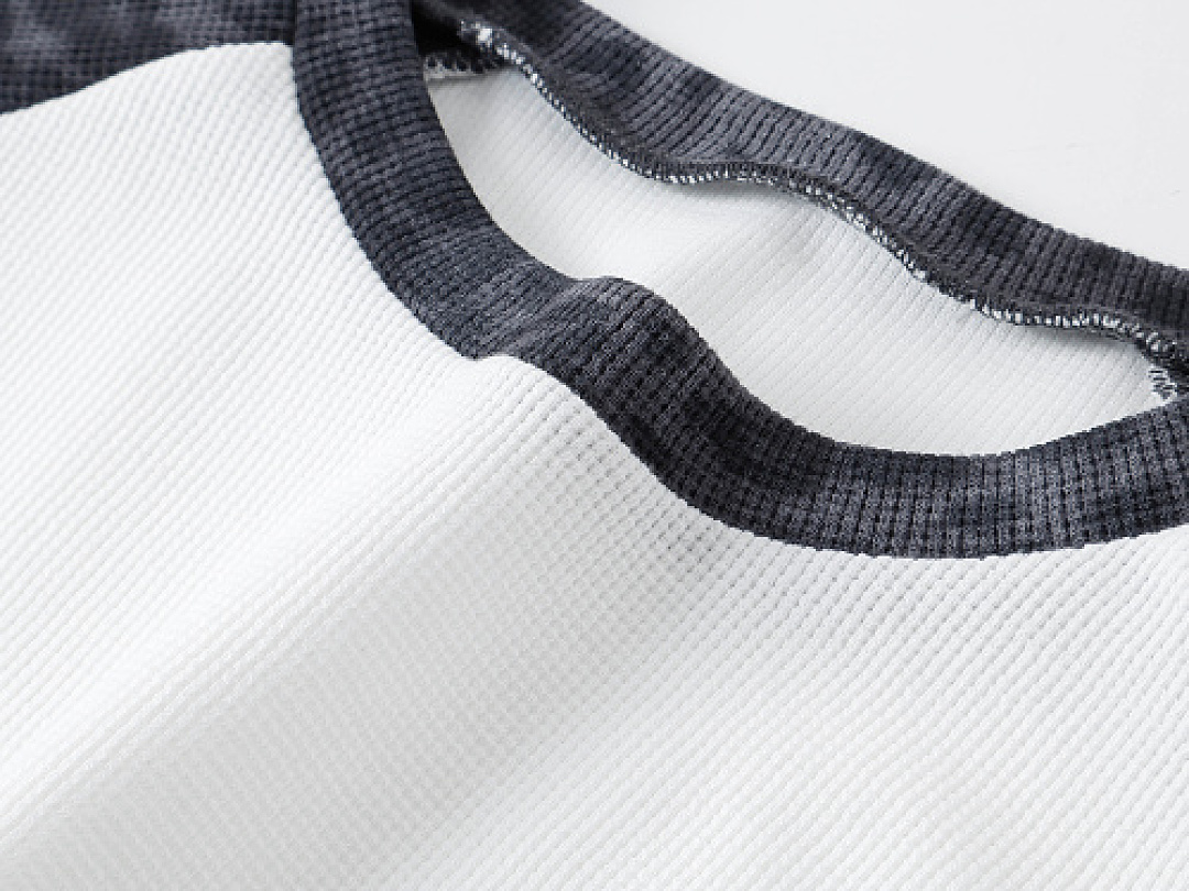 Unbranded 205GSM Grey Leopard Print Long-Sleeve Slim-Fit Cropped Top - Image 6