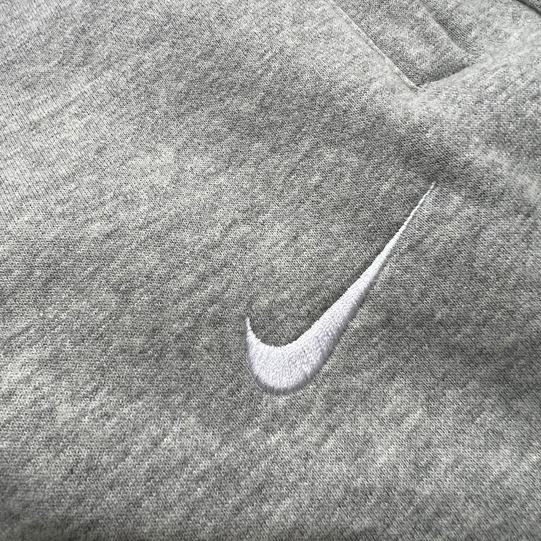 Nike baggy sweatpants - Image 6