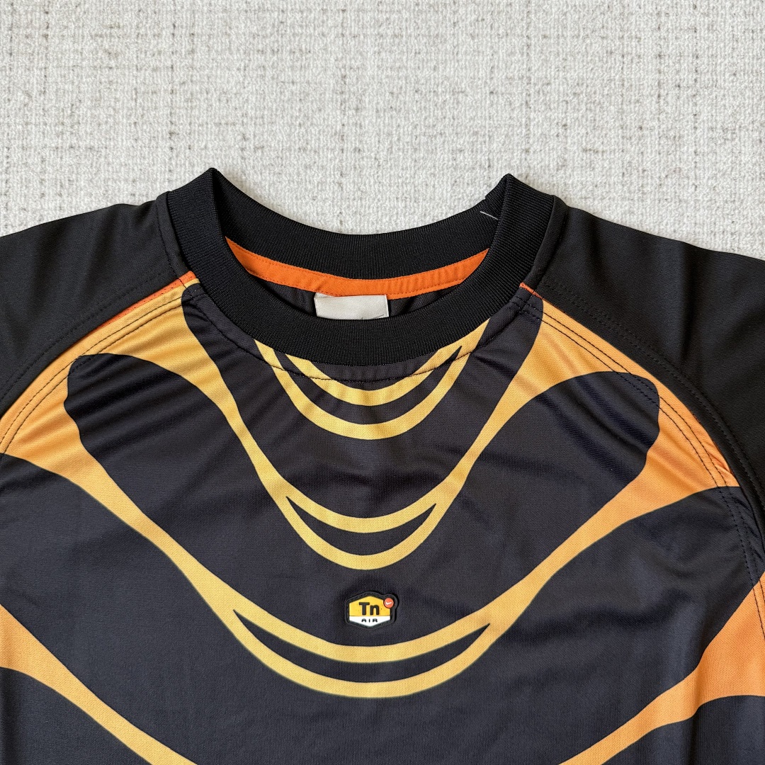 Nike Tn Jersey (Black And Gold) - Image 5