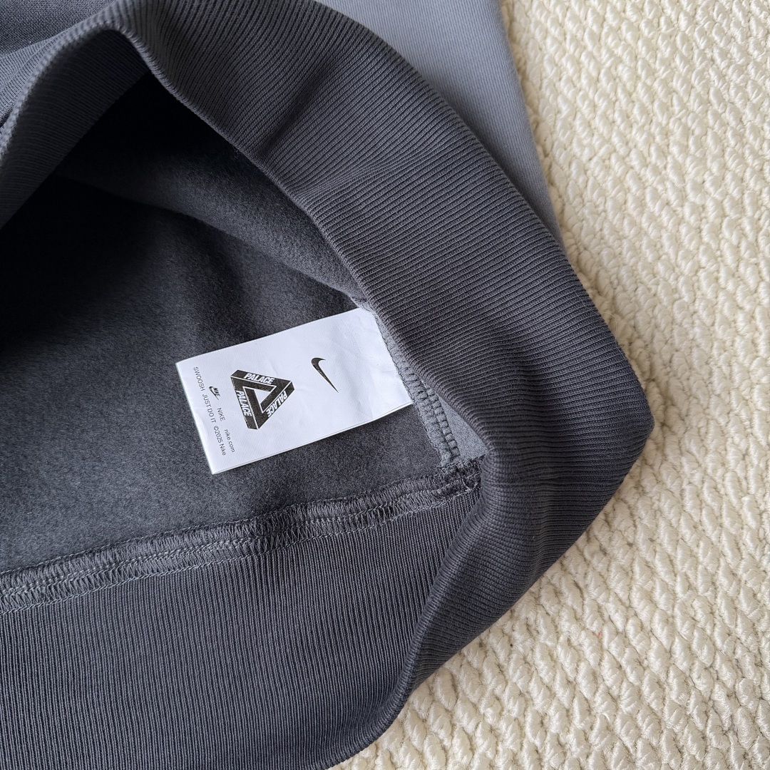 Pa Crew Neck Sweatshirt - Image 32