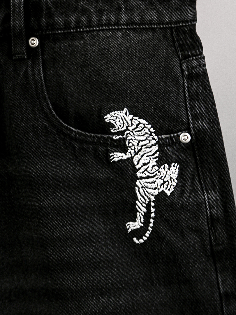 Mobius Tiger Jorts - Image 9