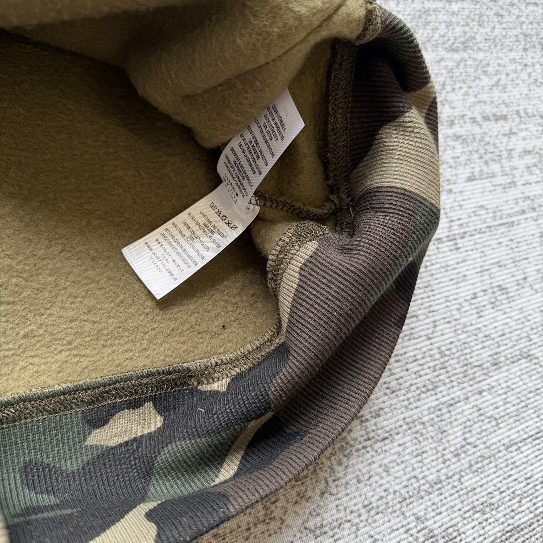 Supreme Satin Applique Tracksuit - Image 10