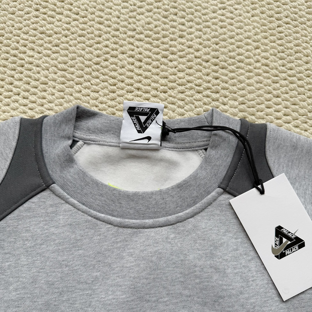 Pa Crew Neck Sweatshirt - Image 5