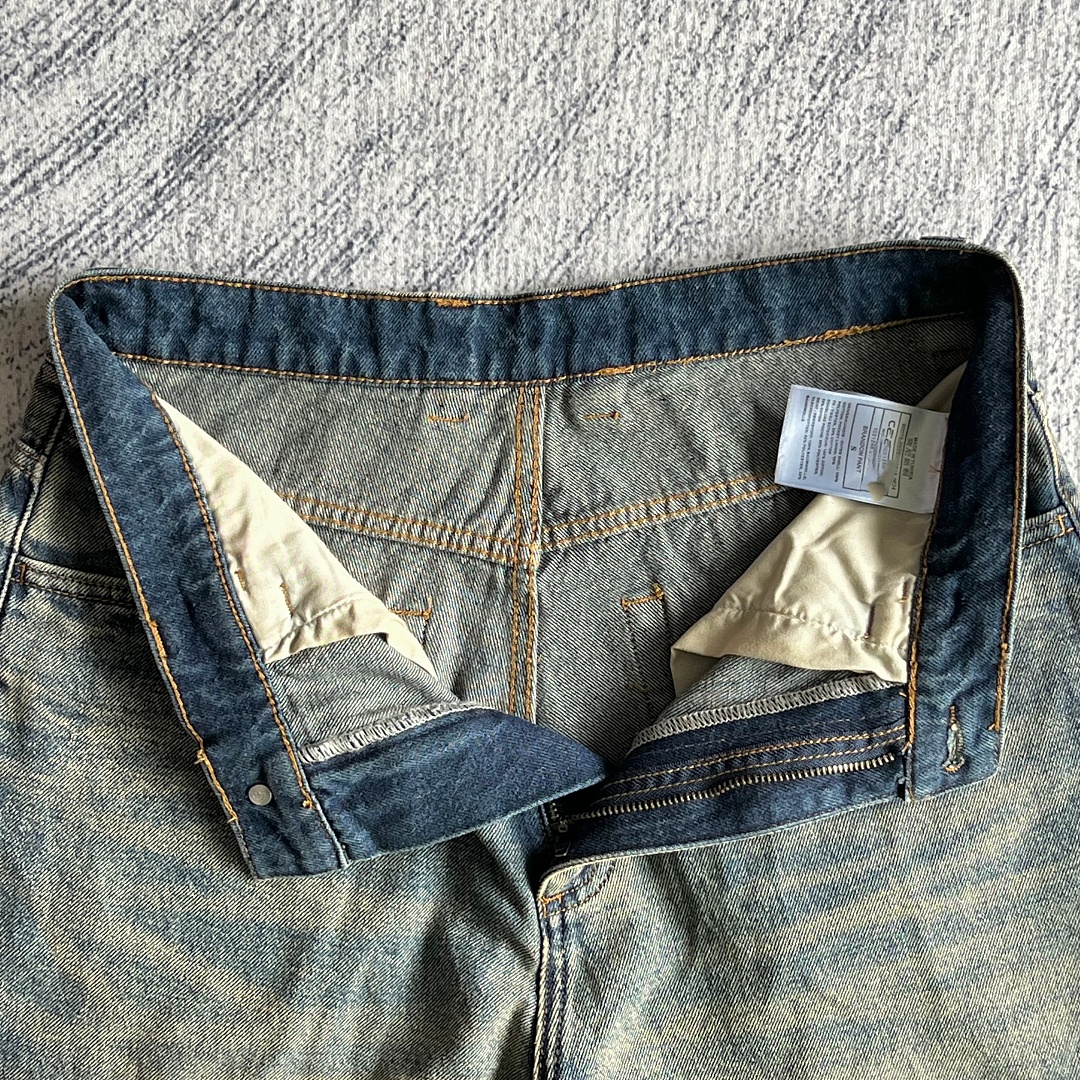 Carhartt Distressed Vintage Washed Blue Jeans - Image 7