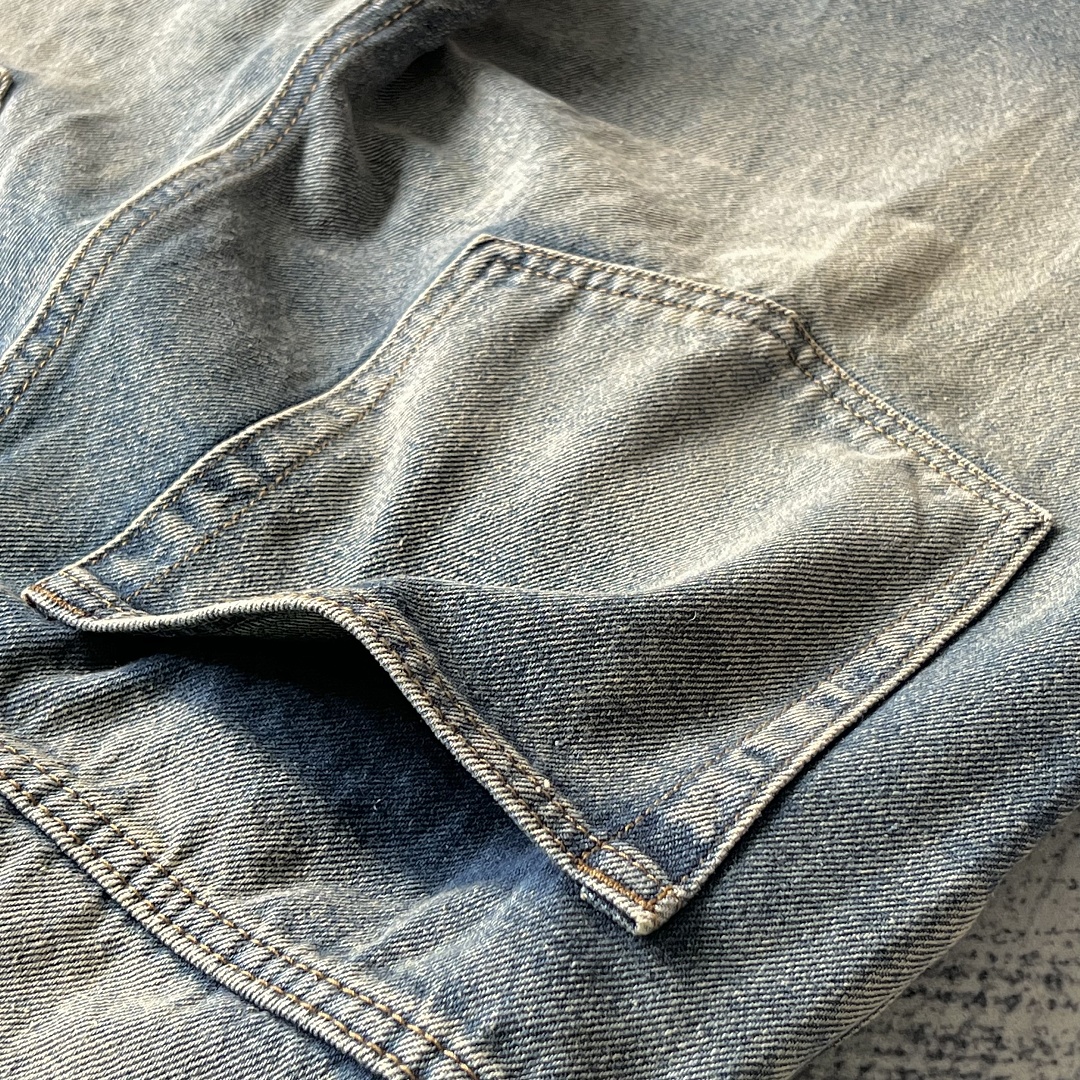 Carhartt Distressed Vintage Washed Blue Jeans - Image 15