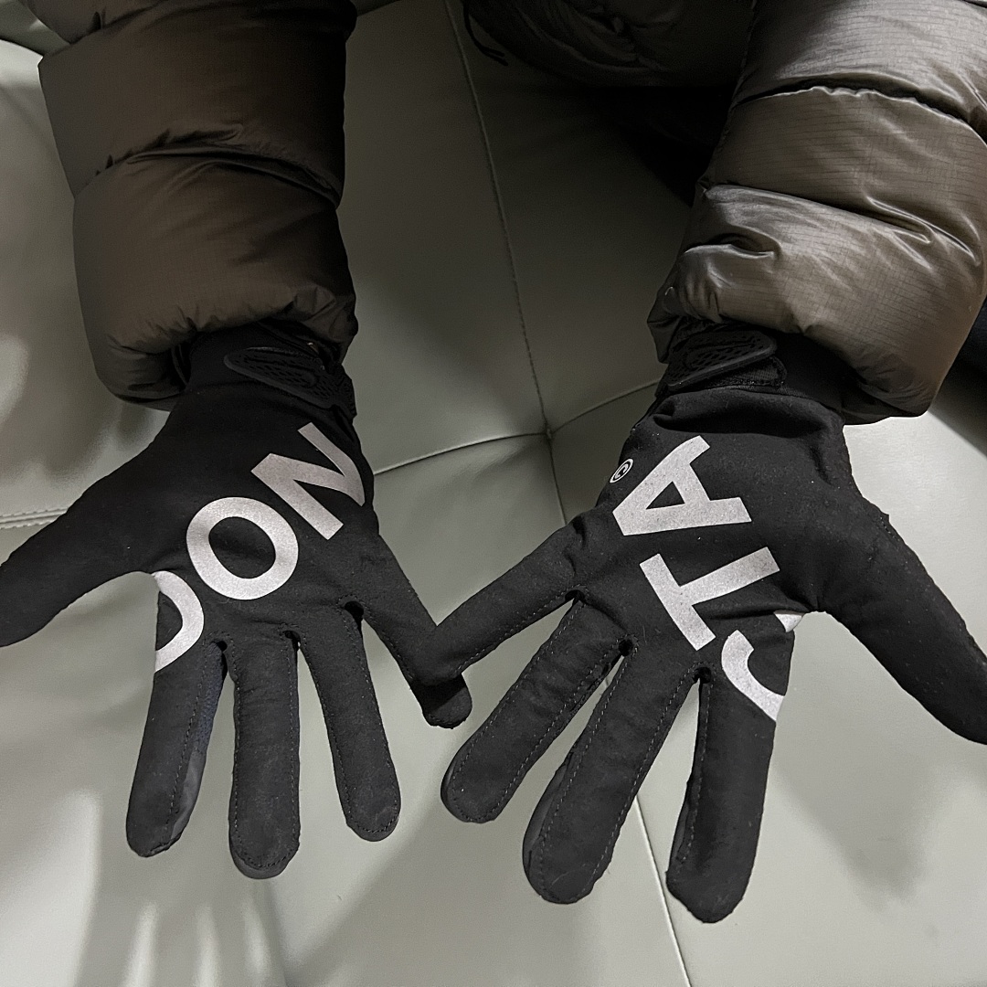 Nike Gloves - Image 20