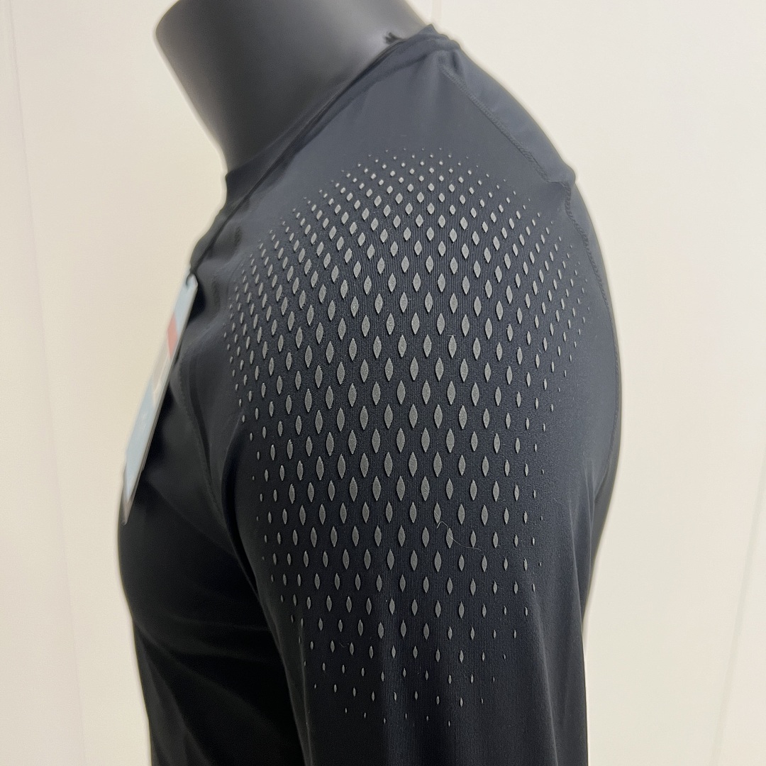 Nike Gym Shirt - Image 6