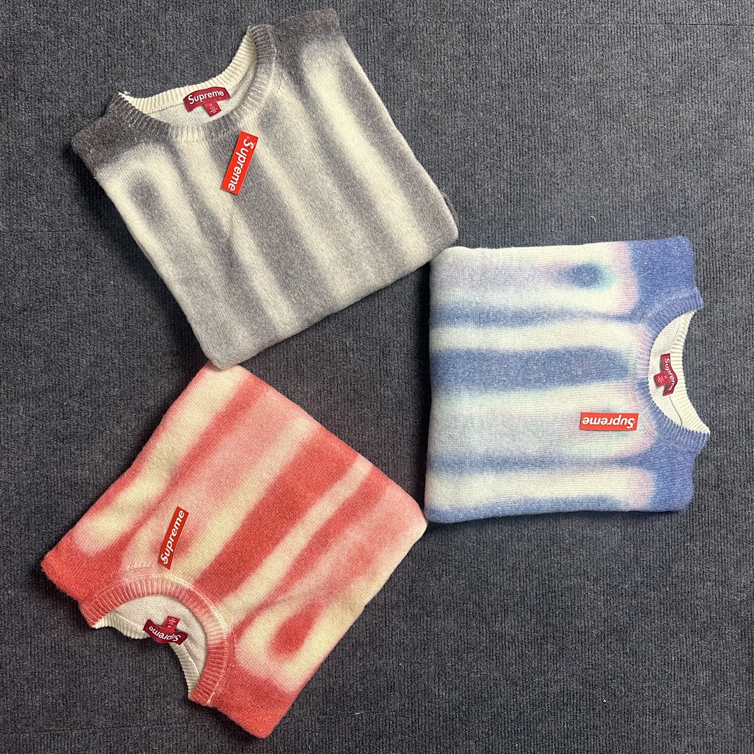Supreme BLURRED LOGO - Image 17