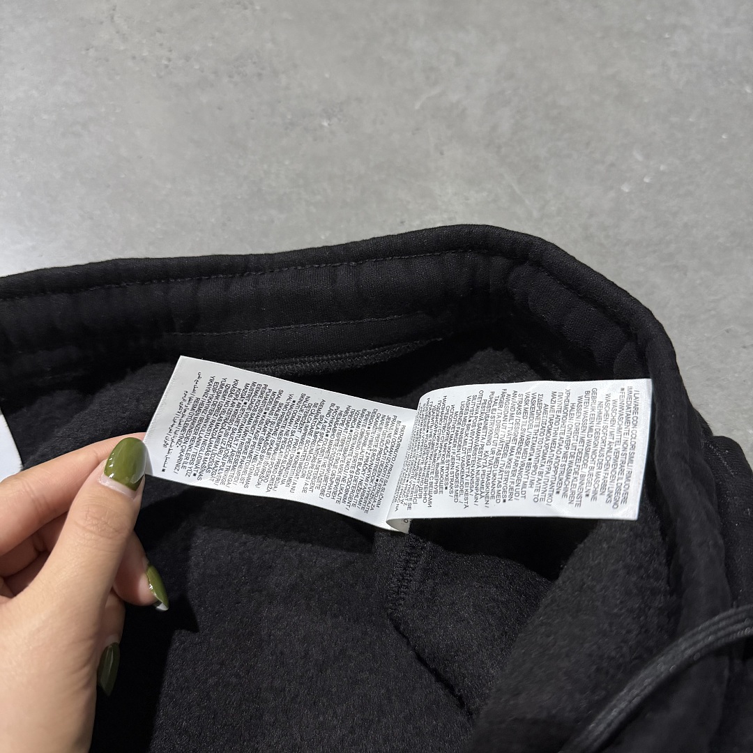 Nike Classic Tracksuit - Image 16