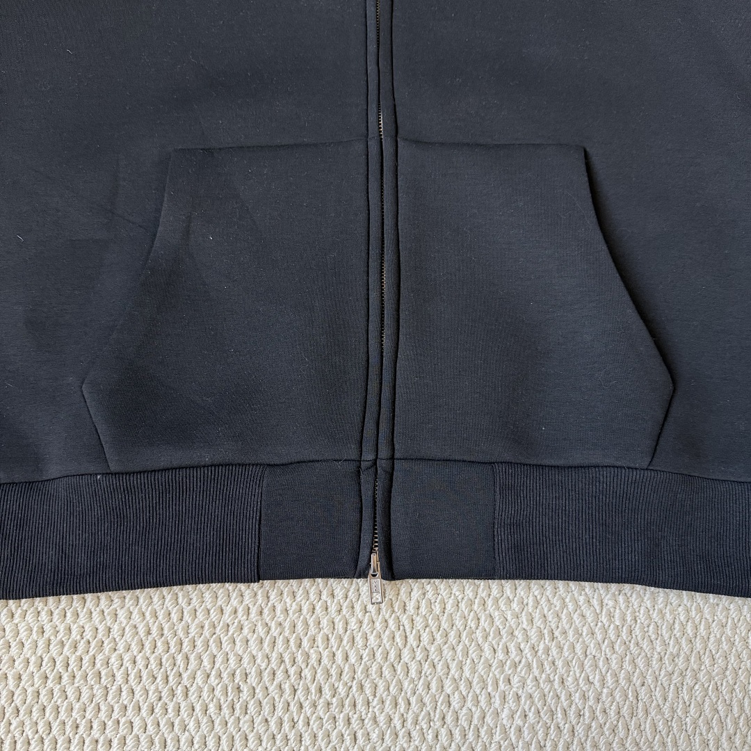 Saint Alexander tracksuit - Image 10