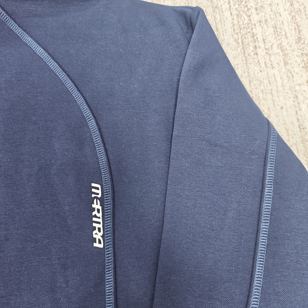 Mertra Top Tracksuit - Image 4