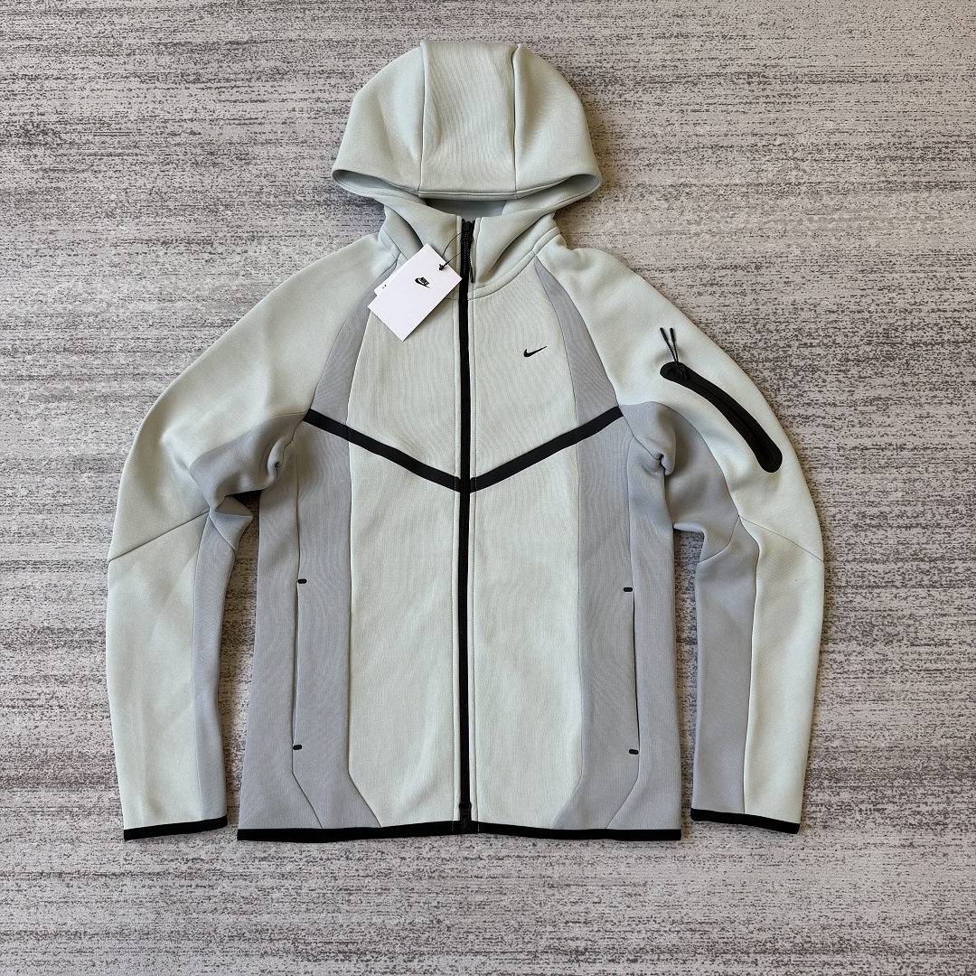 Nike New Tech Fleece (Grey) - Image 4