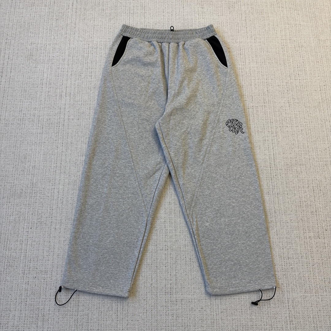 Mertra Perfect Set Tracksuit - Image 8