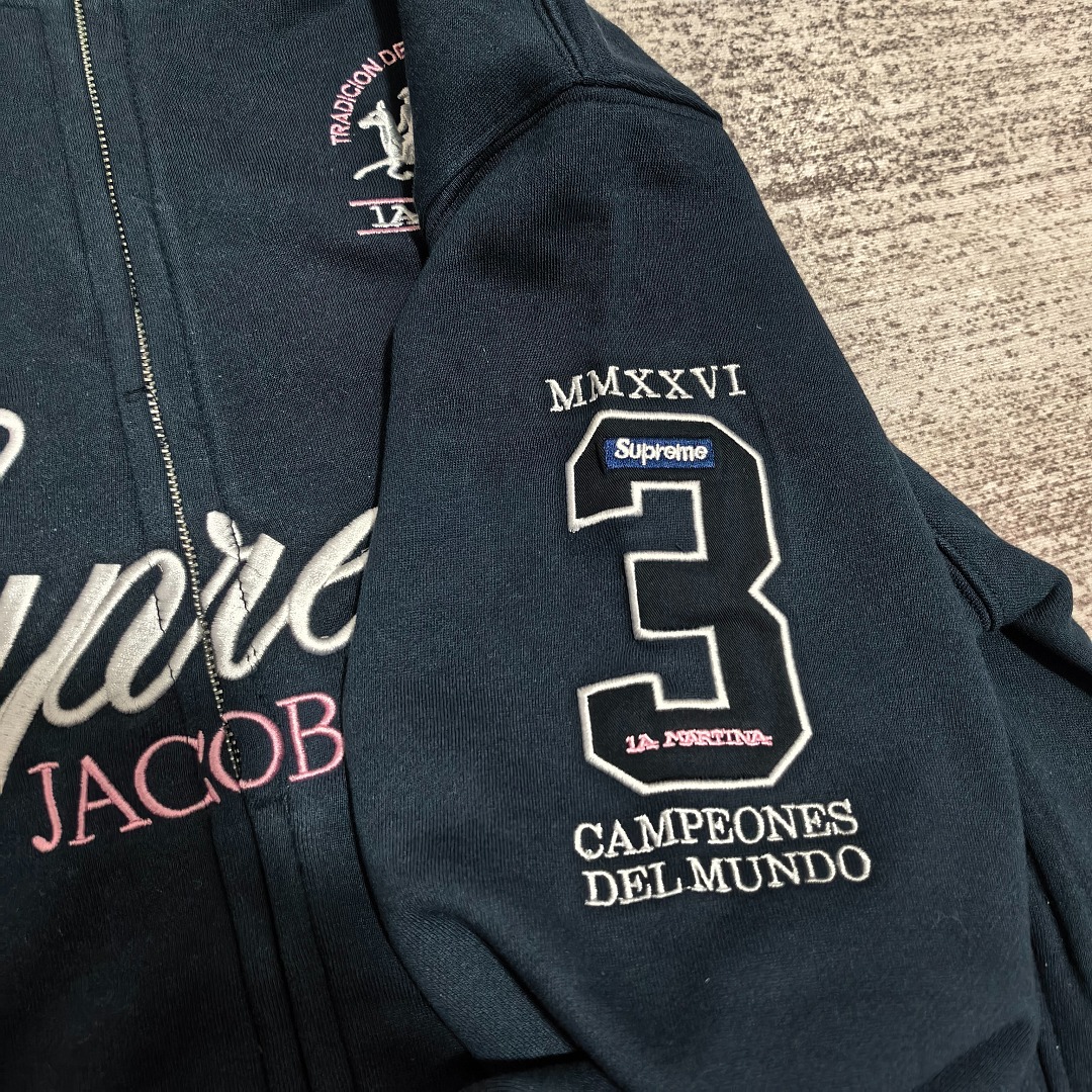 Supreme hoodie - Image 23