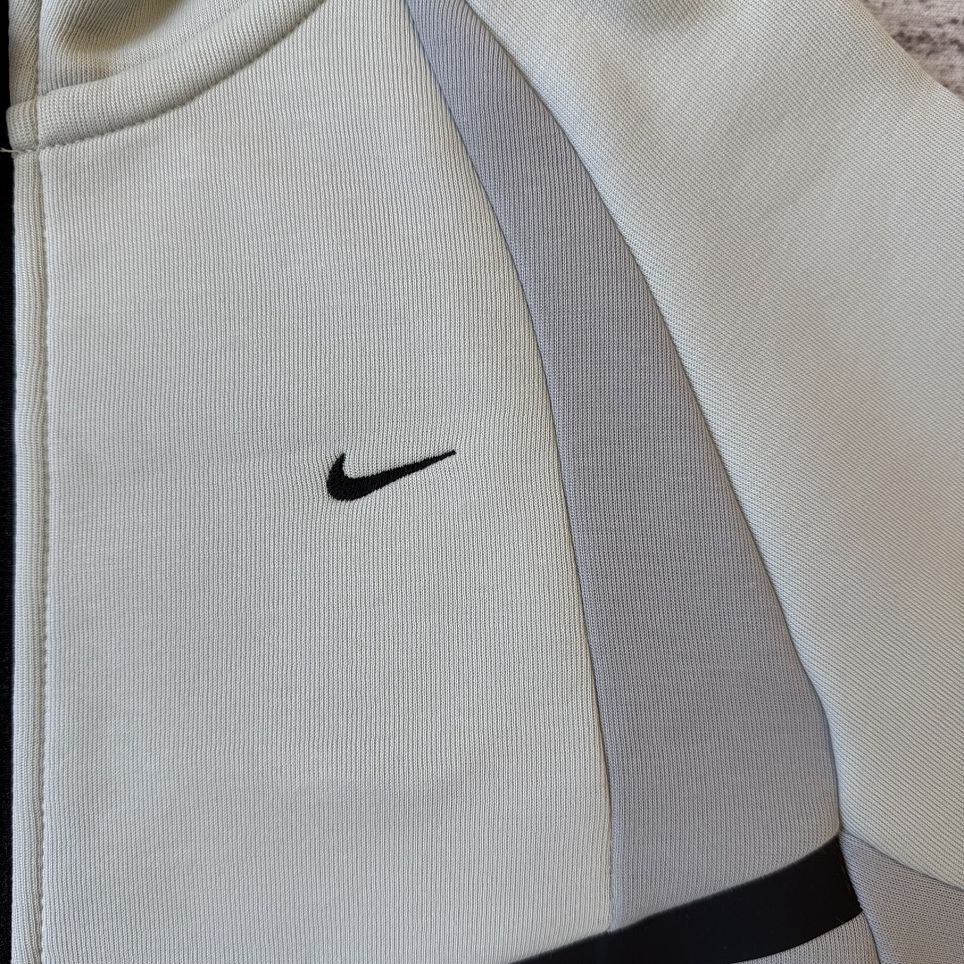 Nike New Tech Fleece (Grey) - Image 13