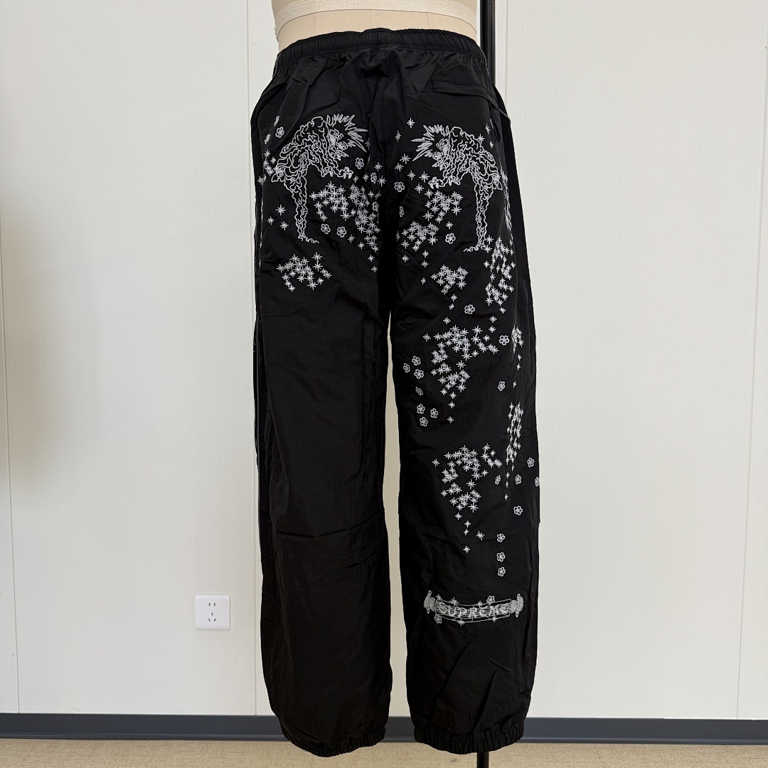 Supreme AOI Tracksuit - Image 6