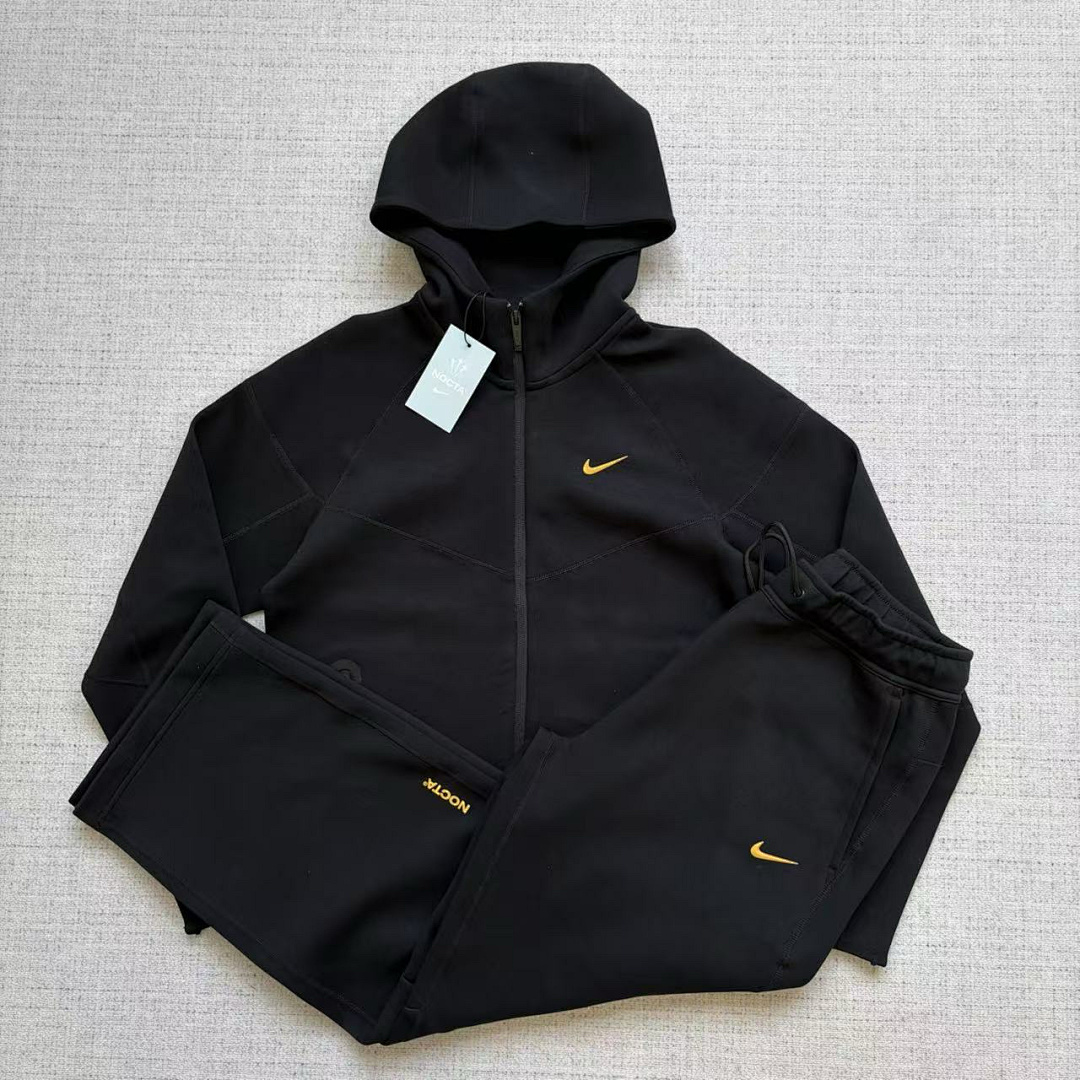 Nike Tech Fleece Tracksuit (Black) - Image 18