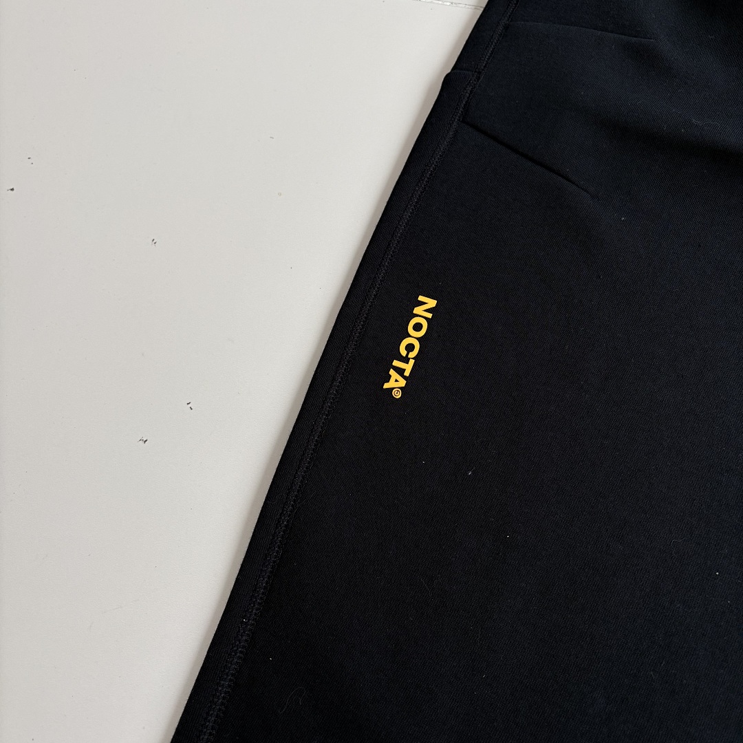 Nike Tech Fleece Tracksuit (Black) - Image 4