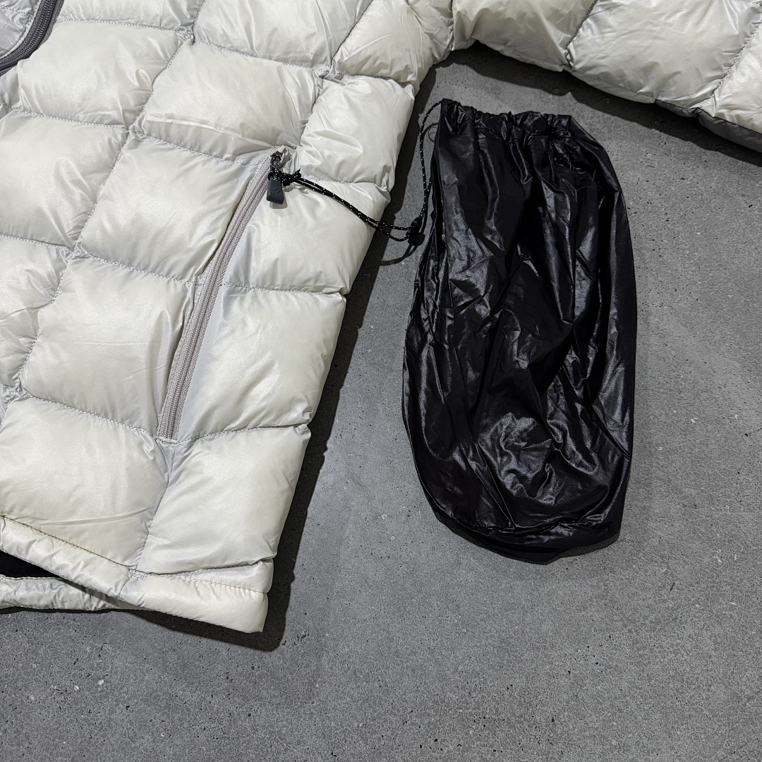 Montbell Puff (Grey) - Image 9