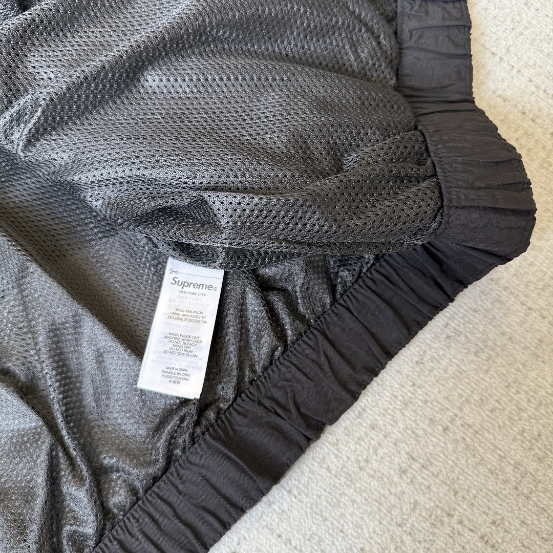 Supreme Ducati Tracksuit - Image 16