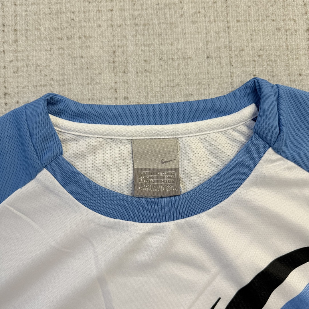 Nike Tn Jersey (White And Blue) - Image 8