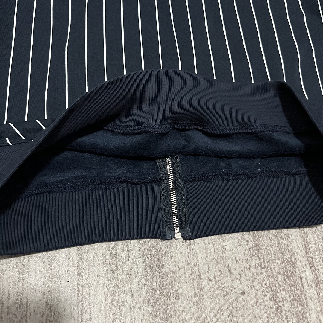 Supreme White Line Hoodie - Image 16