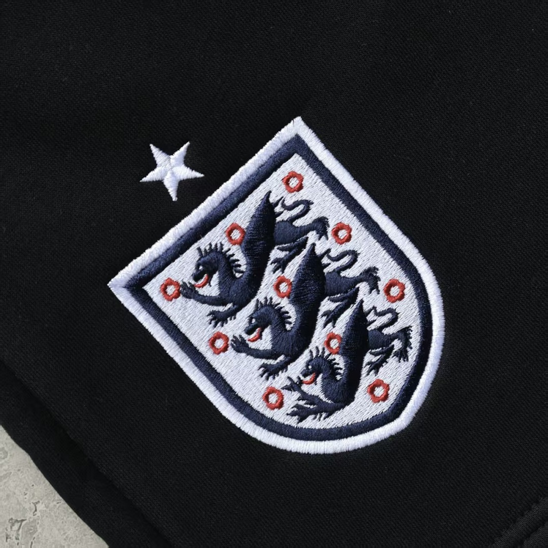 Creast Shorts - England Exclusive - Image 11