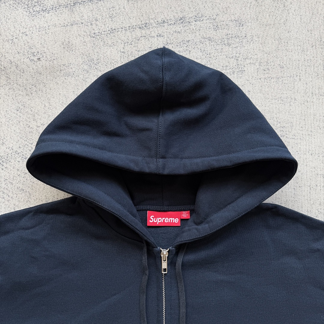 Supreme Big Logo Hoodie - Image 5