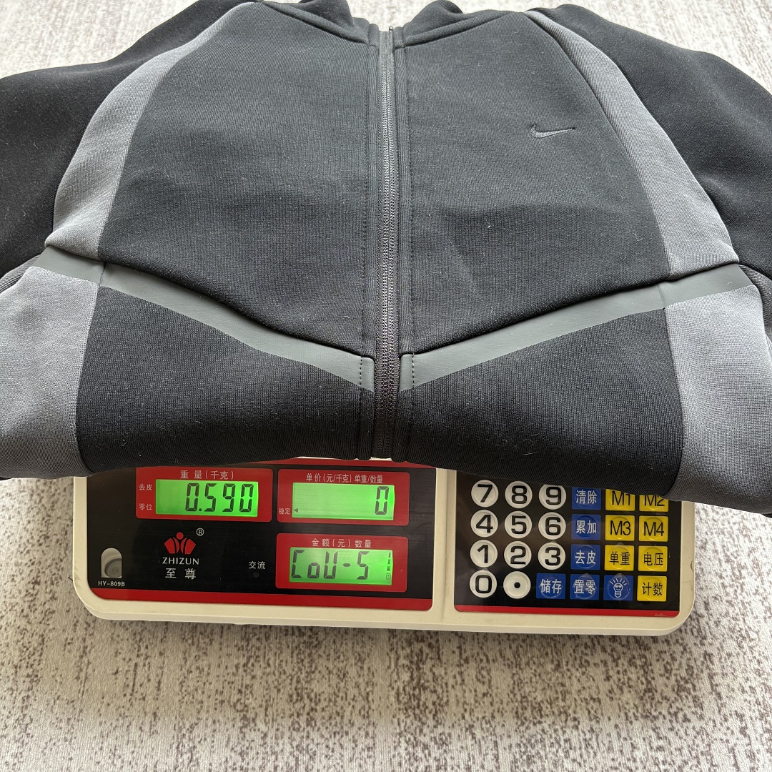 Nike New Tech Fleece (Black) - Image 20