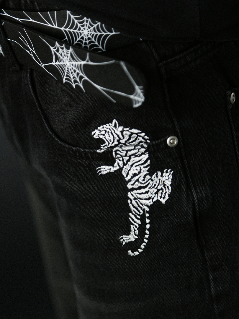 Mobius Tiger Jorts - Image 2