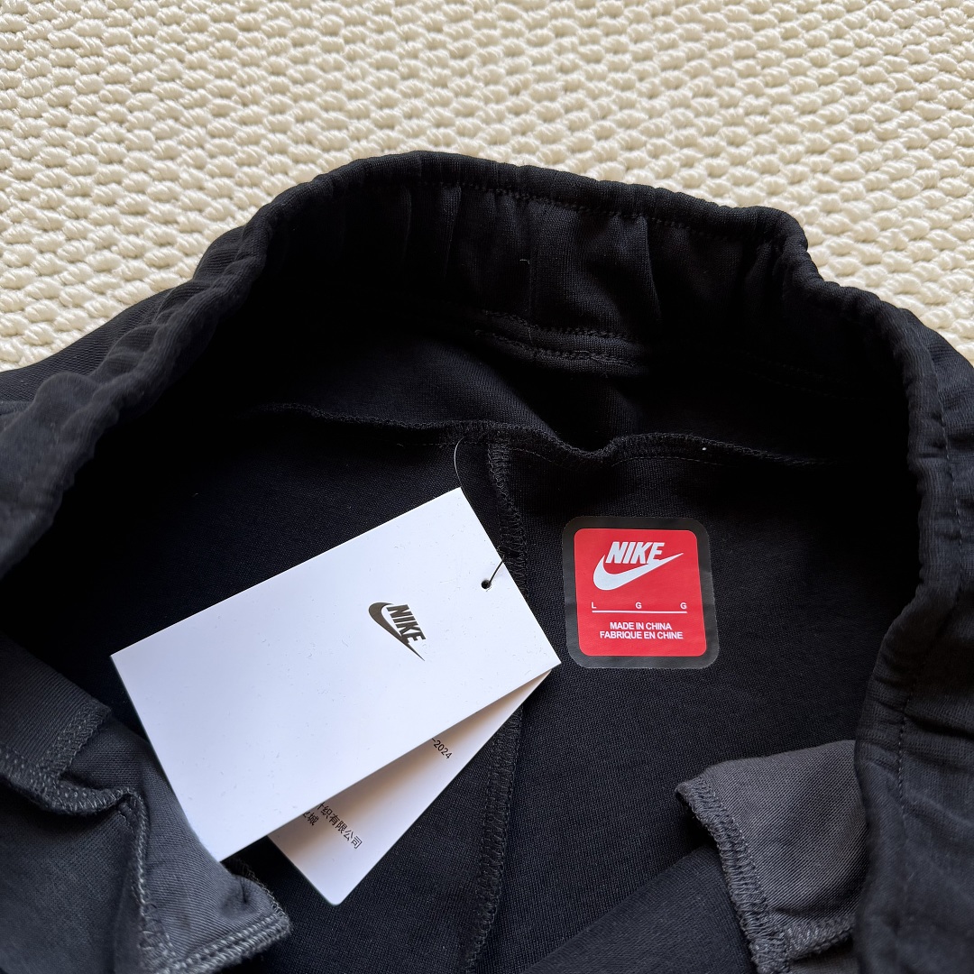 Nike New Tech Fleece (Black) - Image 19