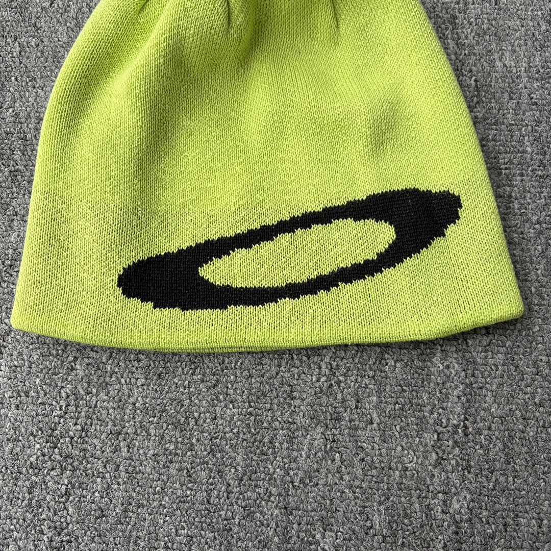 Unbranded OK beanie - Image 8