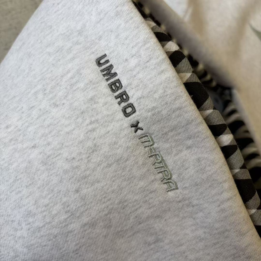 Mertra Warm Up Tracksuit (Grey) - Image 5
